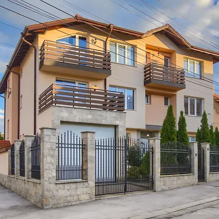 Rila North ゲストハウス