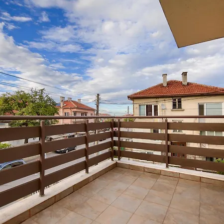 ゲストハウス Rila North