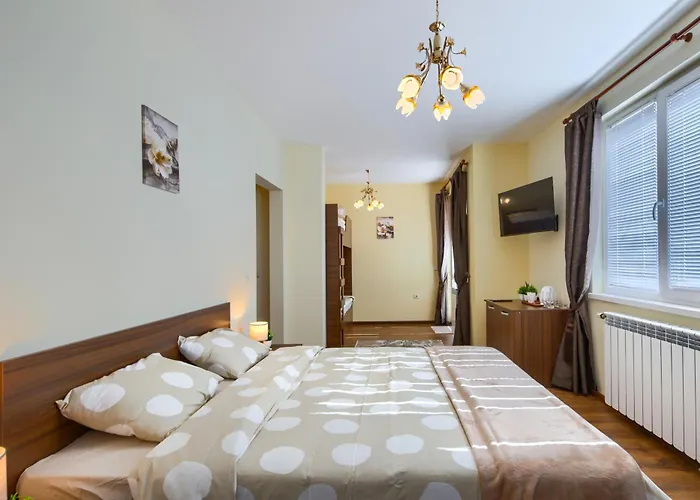 Rila North بيت ضيافة 3*